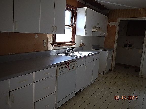 3rd image of 105 Lakeland Dr