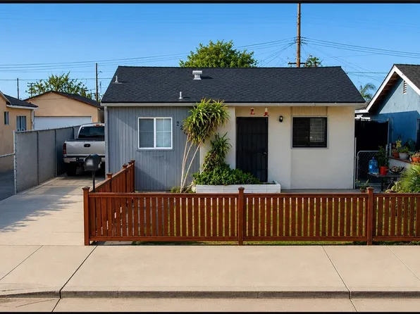 12042 166th St, Artesia, CA 90701