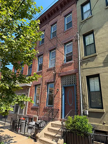 354 7th St Photo 1