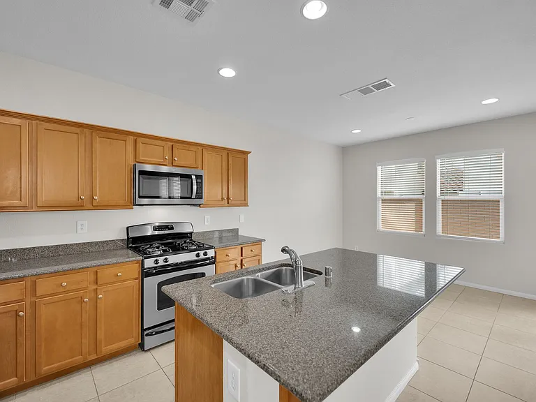 1548 Otero Valley Ct — Photo 30