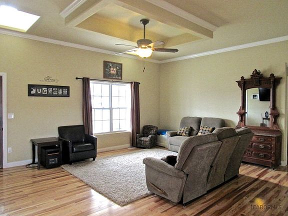 2nd image of 2417 County Road 4046