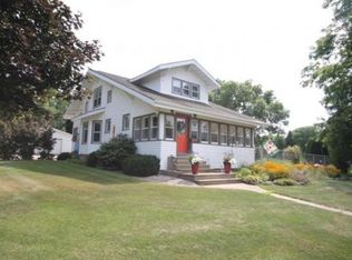 338 E Larrabee St, Omro, WI 54963