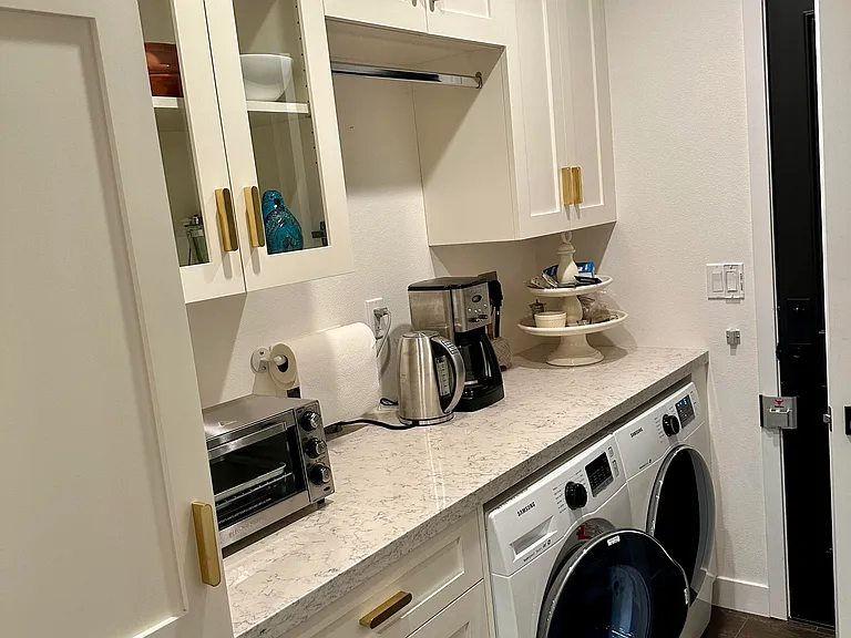 Laundry Room with additional Half Bath