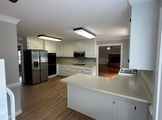 10016 Klaus Cir, Glen Allen, VA 23060