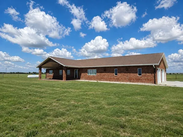 364 Beaver Valley Rd, Chadron, NE 69337
