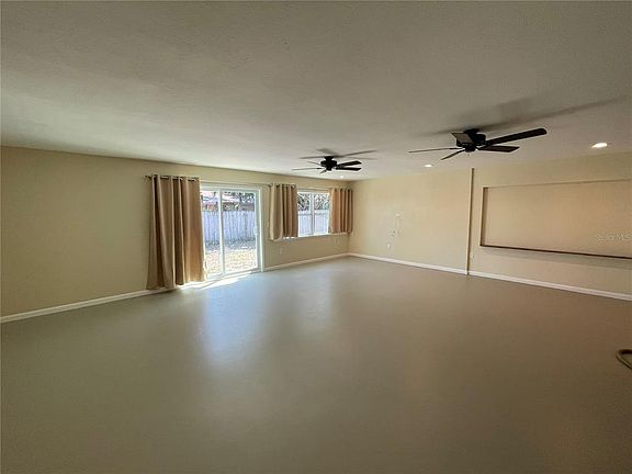 3rd image of 6185 Deming Ave