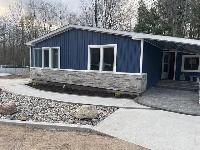 1st image of 4924 Jones Rd