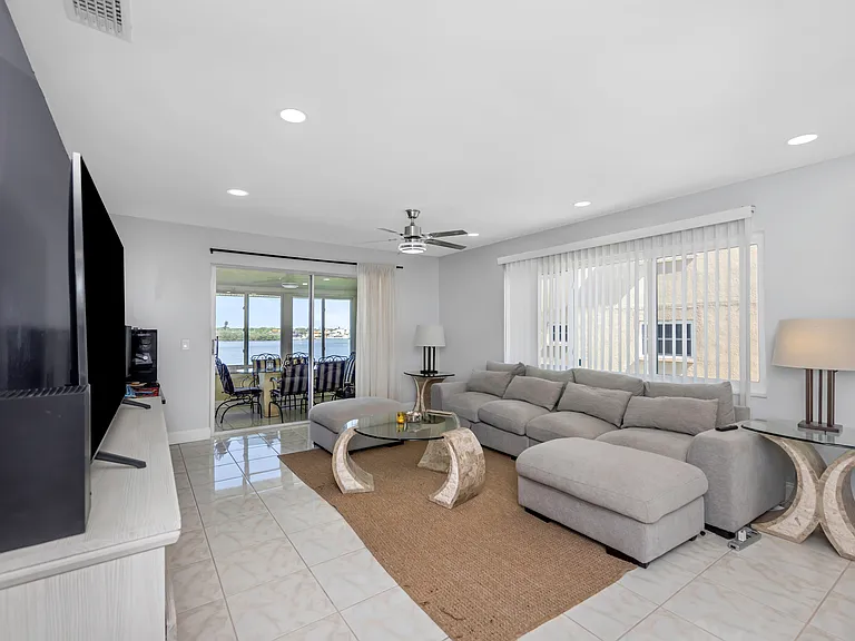 1819 Shore Dr S #318SOUTH — Photo 4