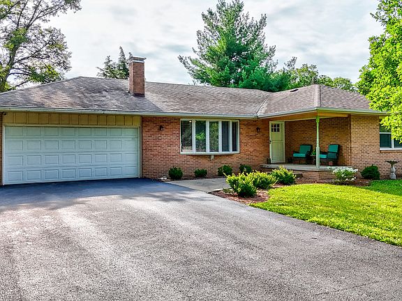 2nd image of 1 Oakbrook Dr