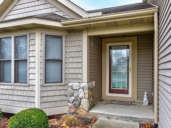 4th image of 2323 Valarie Dr #31