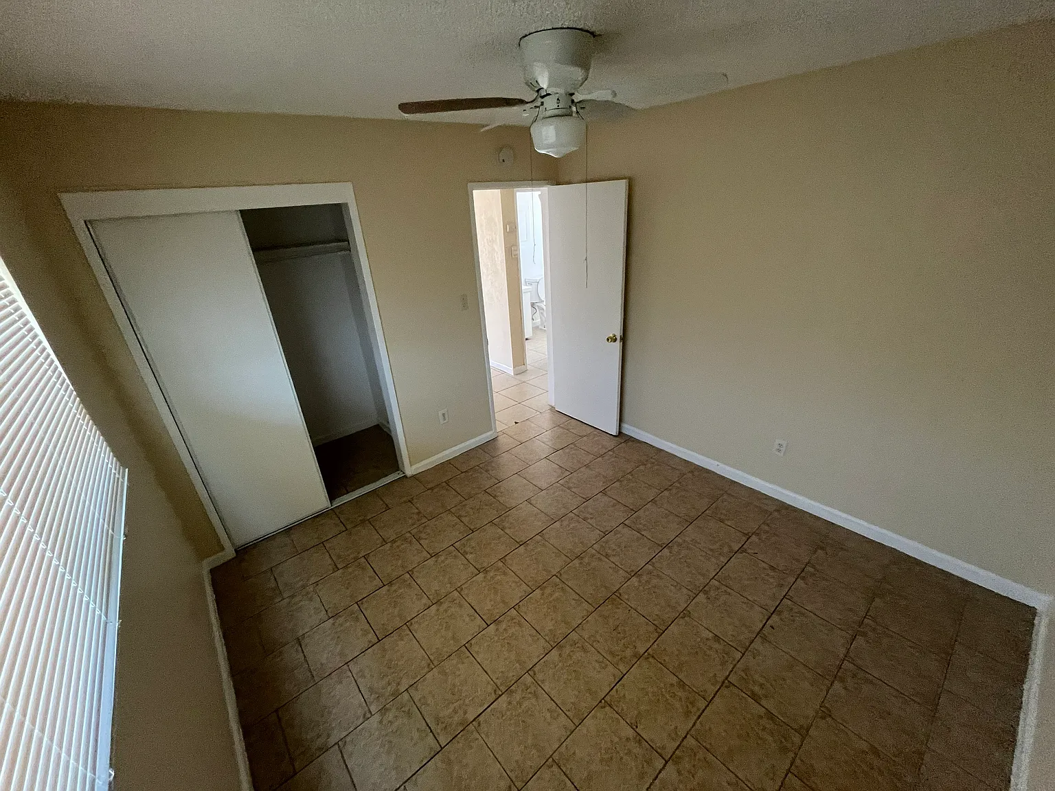 2 bed, 800 sqft, $850 — Photo 4