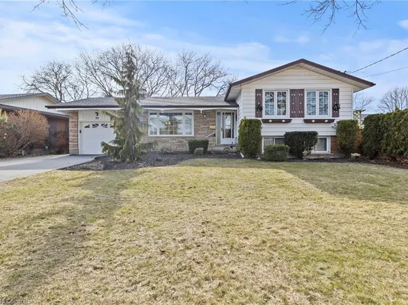 29 Mississauga Rd, Saint Catharines, ON L2N 3K3