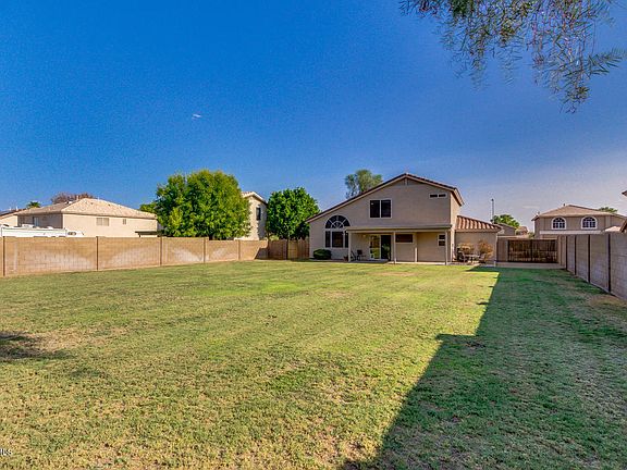 5th image of 12610 W Canterbury Dr