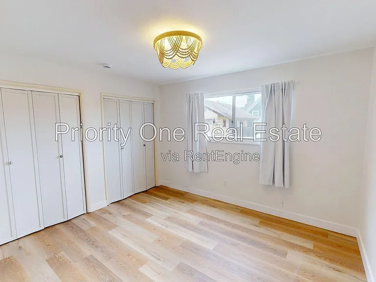 4420 Cleveland Ave #4 — Photo 11