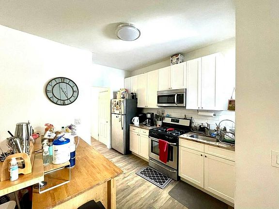 2nd image of 28-19 36th St #2R