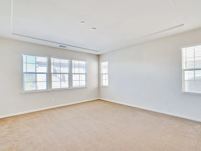 104 Alden Ct — Photo 29