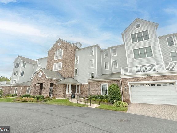 4th image of 4780F Water Park Dr #4780F