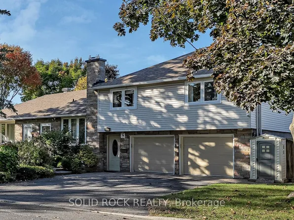 471 Tillbury Ave W, Ottawa, ON K2A 0Y6