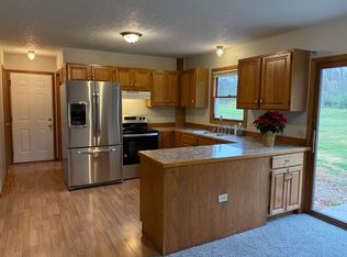 888 E Caston Rd, Uniontown, OH 44685