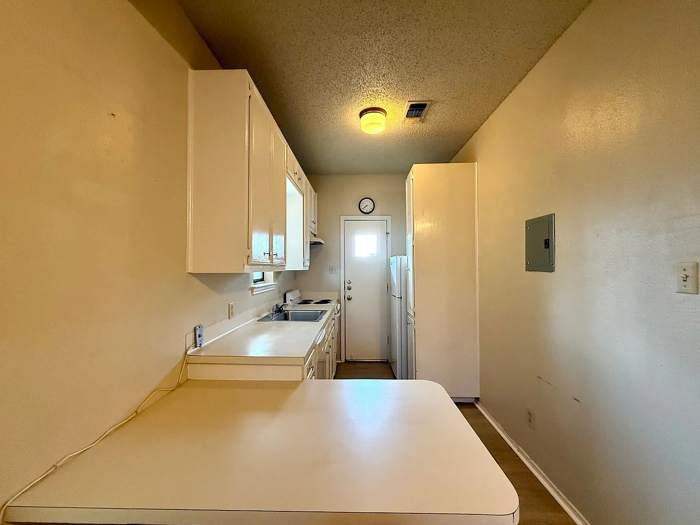 4401 Speedway- Free Cable and Internet-Available for August! — Photo 2