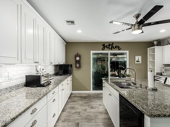 4th image of 10331 W SOMBRERO Circle