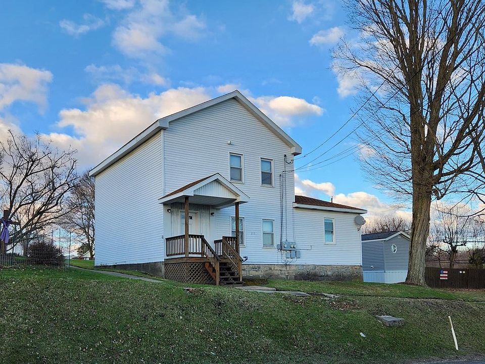 2nd image of 210 Main St