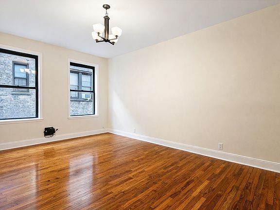 2nd image of 300 Fort Washington Ave APT 4C