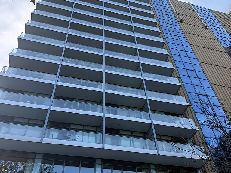 210 Simcoe St #2009 — Photo 1