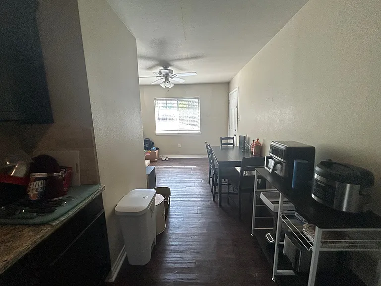 305 Ehlinger Dr #D — Photo 5