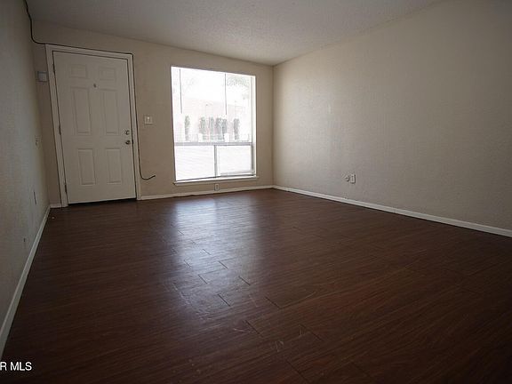3rd image of 114 Bauxite Ave #B