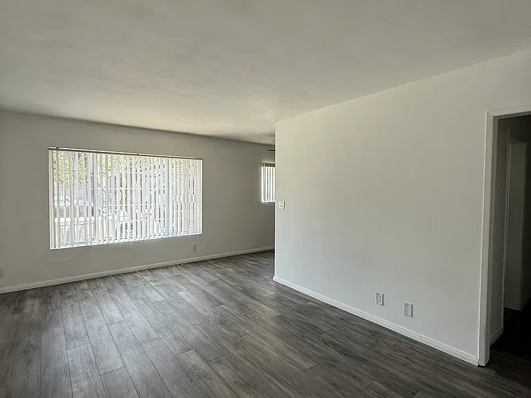 4679 Orion Ave #2 — Photo 3