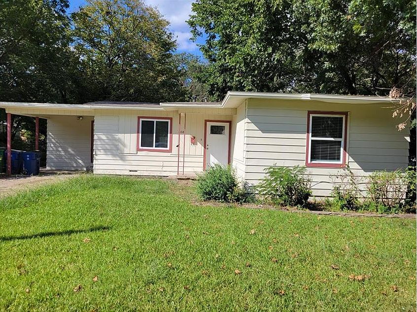 1st image of 818 Woodleigh Dr