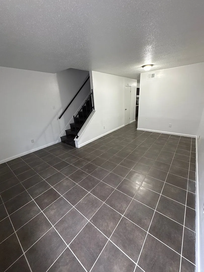 1021 Talbot Avenue — Photo 2