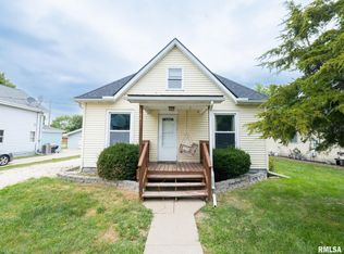 104 E Oakley St, Glasford, IL 61533