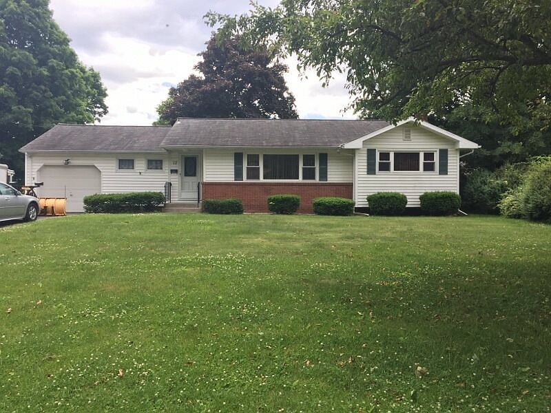 1st image of 17 Edith Ave