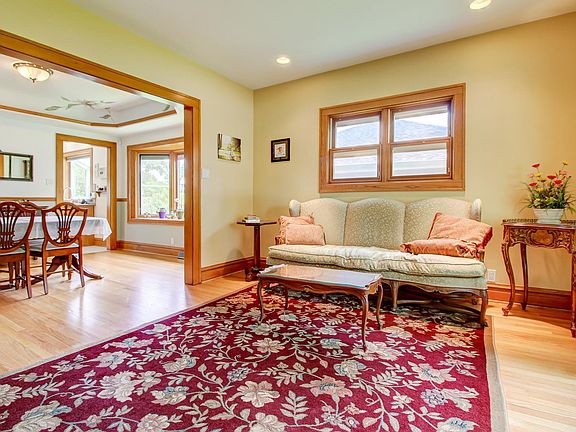 4th image of 50 W Thorndale Ave
