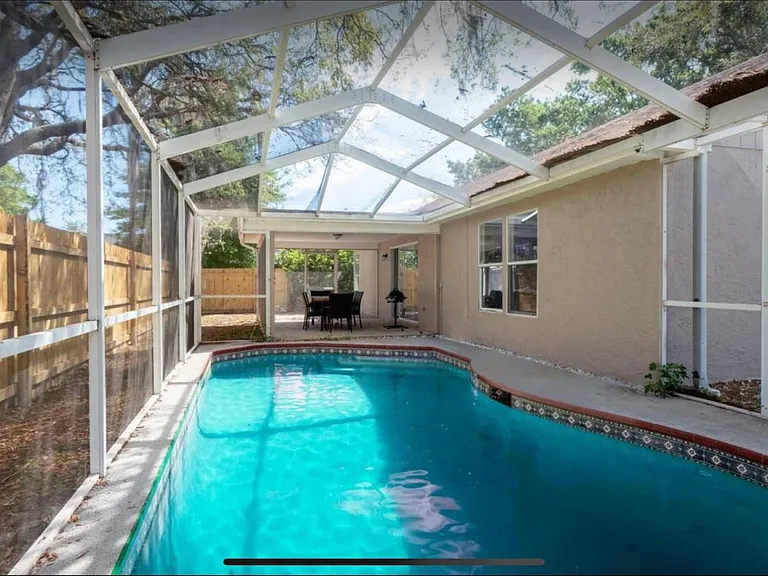 4117 Moreland Dr — Photo 1