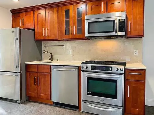 1058 Bedford Avenue image 1 of 4