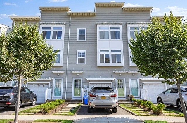 1st image of 6615 Seaspray Ave Floor 1