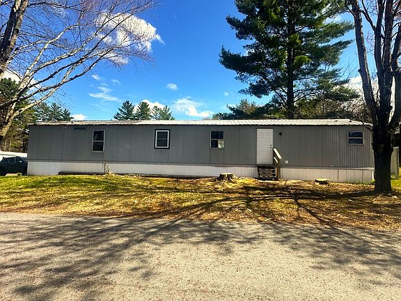 3rd image of 36 Trillium Lane