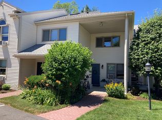 68 Railroad Ave, Wolfeboro, NH 03894