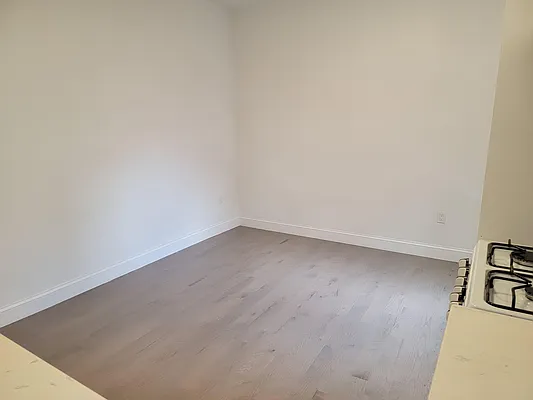 Rented by Downtown Mgt & Realty LLC | media 12