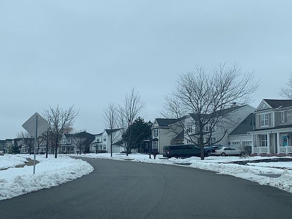 5th image of 361 W Cambria Dr