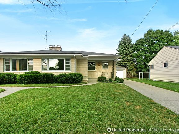 2nd image of 2424 Martin Ave SE