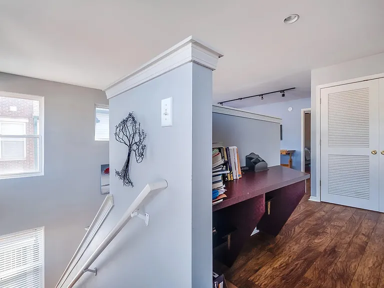 943 Baxter Ave #101 — Photo 6
