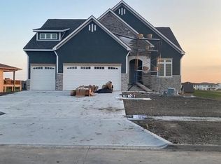 5128 NE Seneca Dr, Ankeny, IA 50021