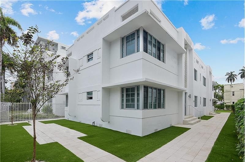 1st image of 1523 Euclid Ave #3