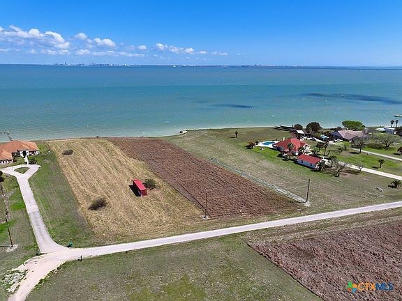 5th image of 39 N Bay Shore Dr