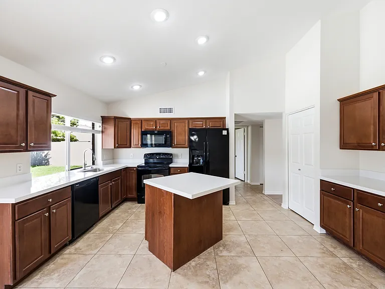 6232 W Sierra St — Photo 11