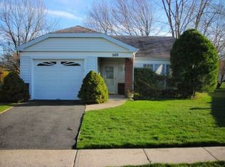 569 Wintergreen Ct, Ridge, NY 11961